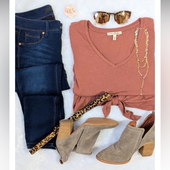 Express One Eleven V-Neck Tie Front Easy Long Sleeve Lightweight Shirt Normcore - Picture 13 of 15